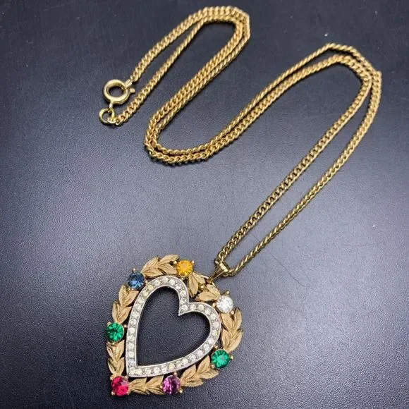 Crown Trifari Heart Pendant Necklace Gold Tone Multicolor Rhinestone Vintage - Picture 2 of 8